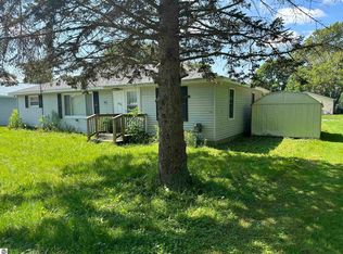 5294 Shady Ln, Standish, MI 48658