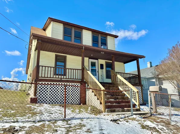704 N Pocahontas Ave, Covington, VA 24426