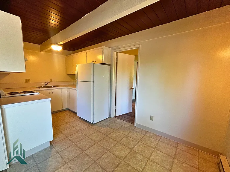 1823 NW Harrison Blvd #1823 — Photo 3