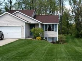 12401 Holmden Dr NE, Rockford, MI