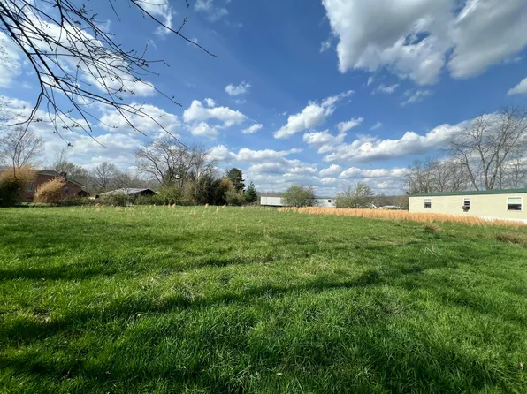 257 Railroad Ln, Williamsburg, WV 24991