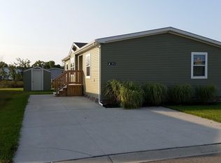 9836 Bellcrest Blvd, Fenton, MI 48430