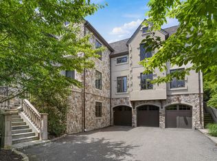 9 Earle Drive, Muttontown, NY 11791