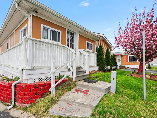 2 Raspberry Ct, Middle River, MD 21220