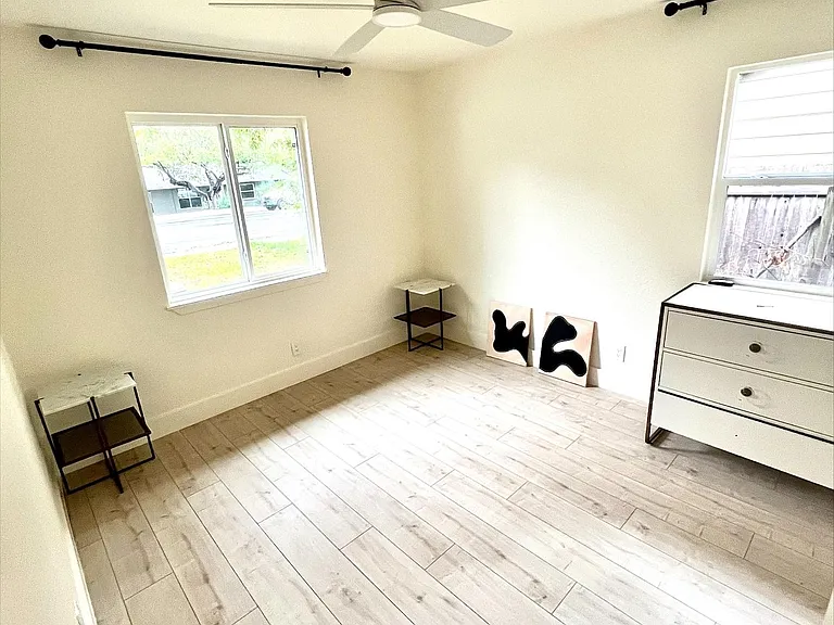 Guest bedroom #2, queen bed coming 11/16