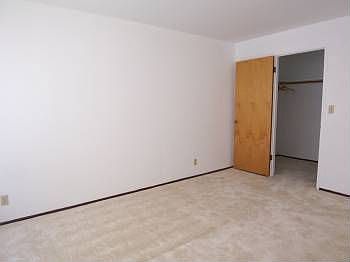 5th image of 5867 Mission St APT 7