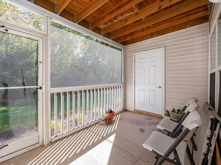 2688 S Knightsbridge Cir — Photo 22