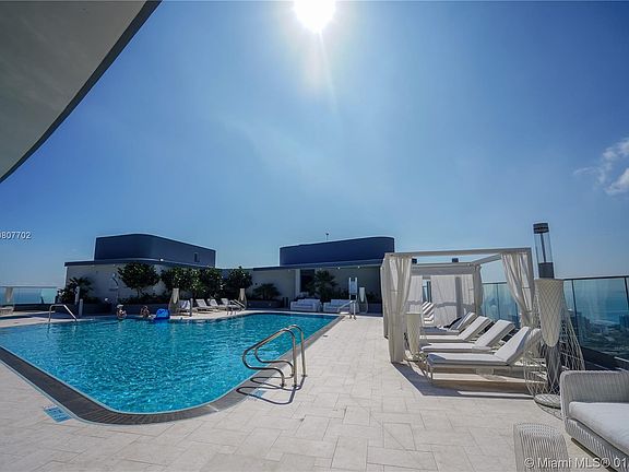 3rd image of 1000 Brickell Ave #1806
