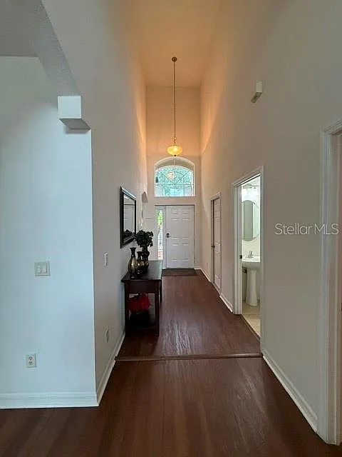5 bed, 3.5 bath, 2351 sqft, $2,850 — Photo 3