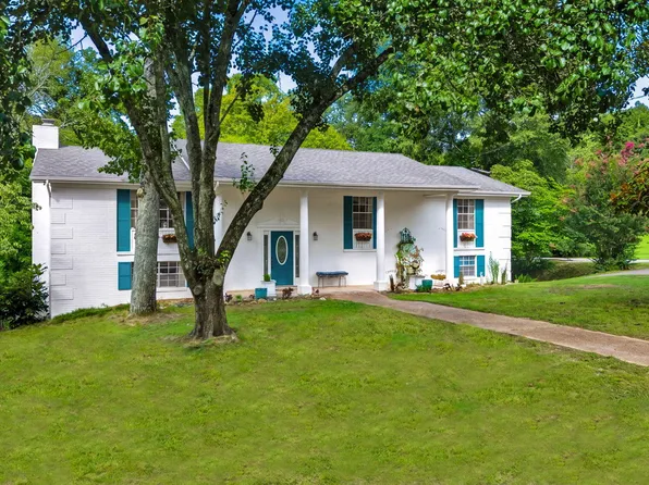 4825 Montcrest Dr, Chattanooga, TN 37416