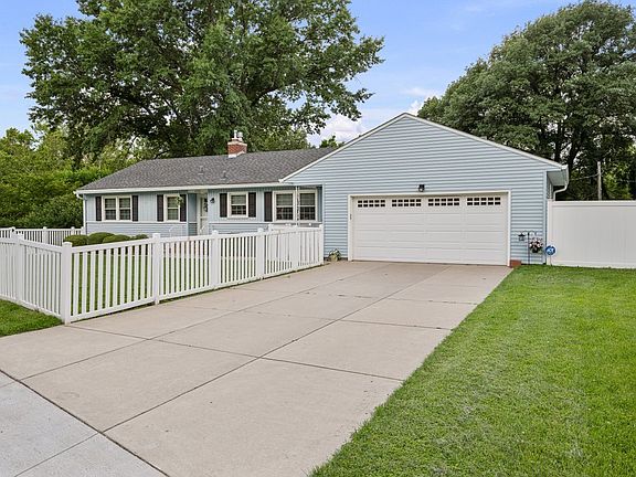 4th image of 2705 32nd Avenue Ct