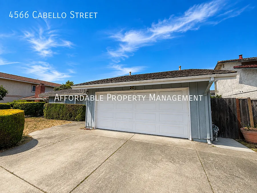 4566 Cabello St