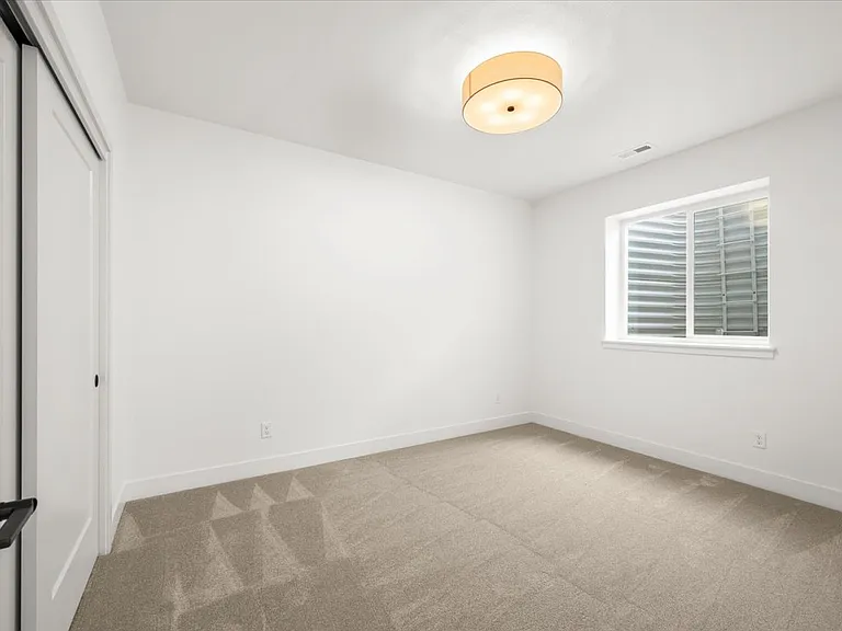 15 Snowcap Dr — Photo 18