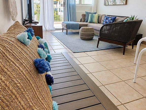 2nd image of 105 Haudimar Bch #F