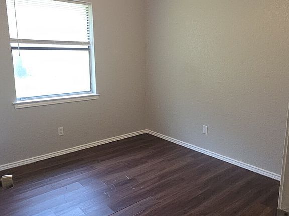 3rd image of 6719 Loma Vista Dr