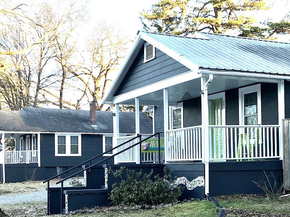 2nd image of 308 Davis St