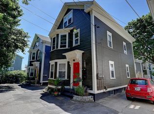 3 Proctor Pl, Providence, RI 02906
