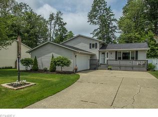 1622 Devonshire Dr, Brunswick, OH