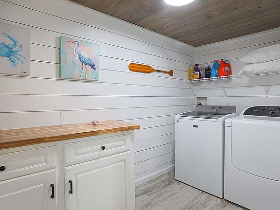 5th image of 481 N Orange St