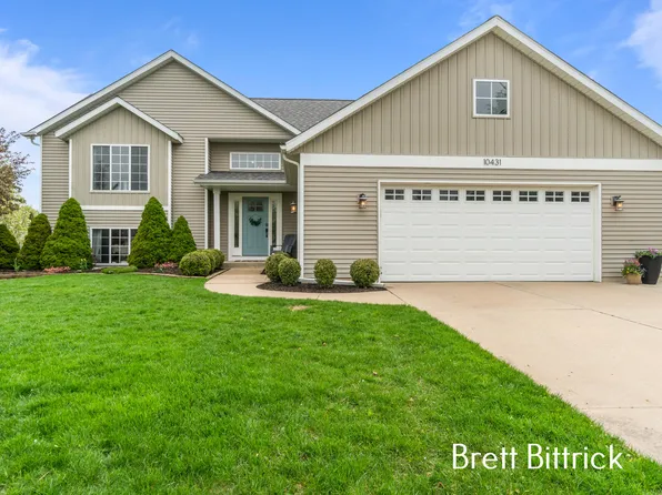 10431 N Springfield Cir, Zeeland, MI 49464