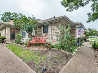 3710 Roussillon Dr, Carrollton, TX 75007