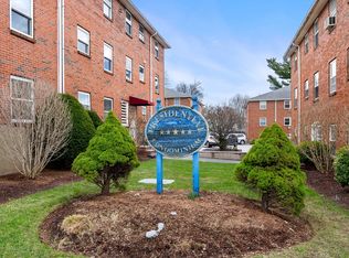37 Montvale Ave APT 6, Woburn, MA 01801