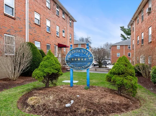 37 Montvale Ave APT 6, Woburn, MA 01801
