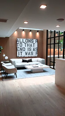 Rented by R New York | media 7