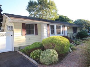 24 2nd St, Farmingville, NY 11738