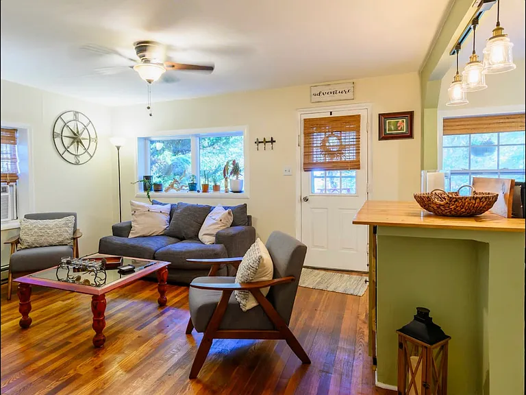 203 Christian Creek Rd — Photo 5