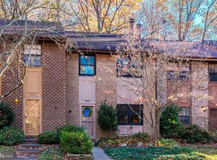 2066 Headlands Cir, Reston, VA 20191