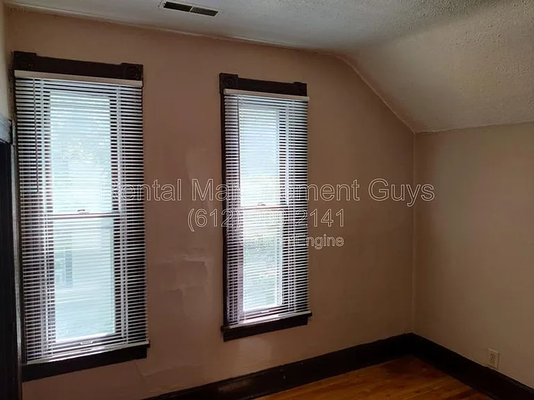 2500 17th Ave S #2 — Photo 6
