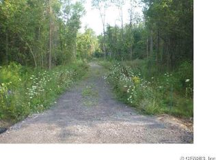 8 Davison Beach Rd, Hilton, NY 14468