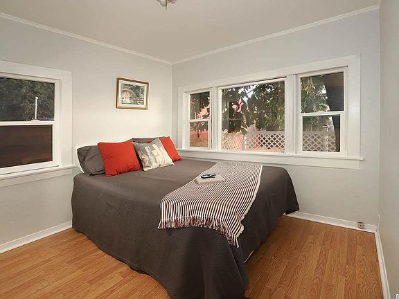 4th image of 4187 York Blvd