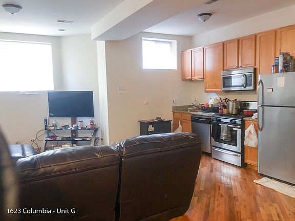 3rd image of 1615-25 W Columbia Ave #1623-2S