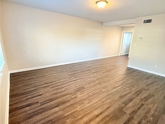 3rd image of 511 Beville St #3