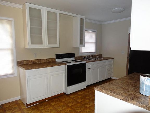 3rd image of 397 Wildwood Ave
