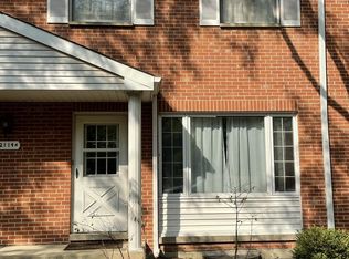 2114 Rugen Rd APT A, Glenview, IL 60026