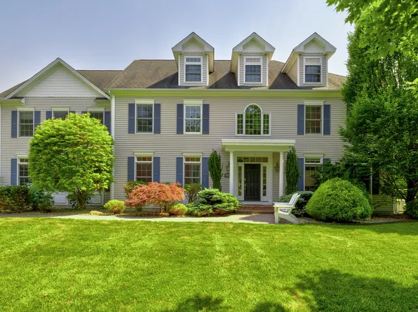 265 Landons Way, Guilford, CT 06437