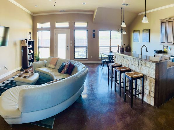 3920 Carrera Ln