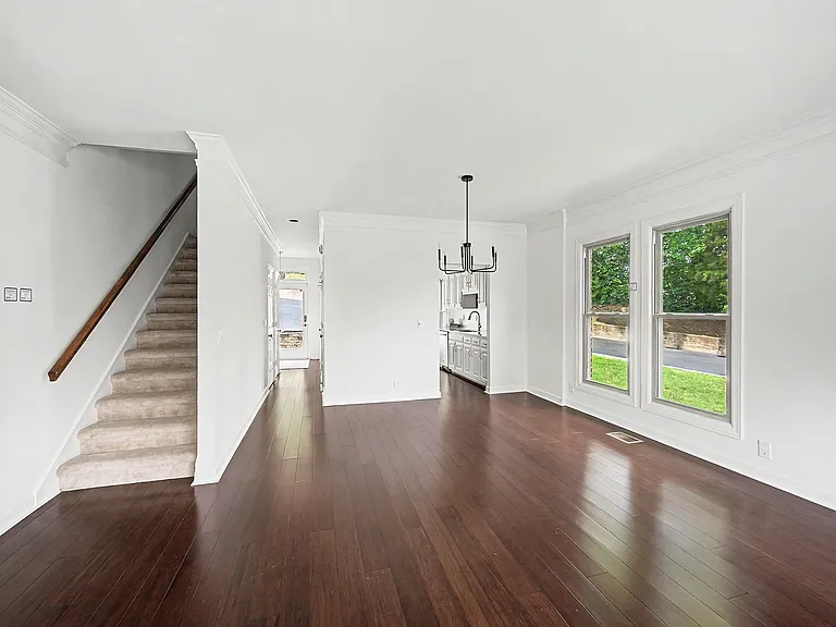 126 Forest Place Cir — Photo 13