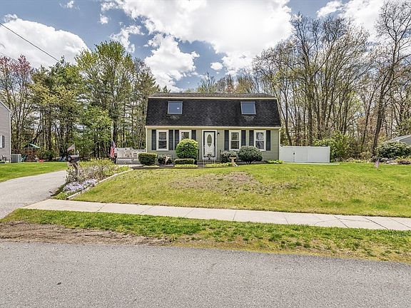 2nd image of 8 Portsmouth Rd