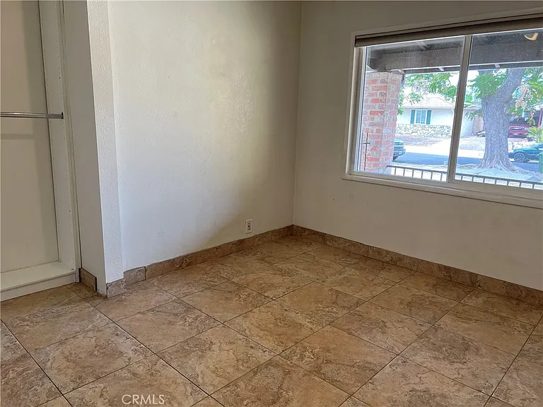 12752 Lemay St — Photo 5