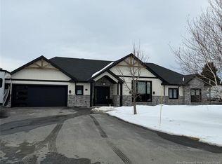 42 Chouinard St, Saint Quentin, NB E8A1L3