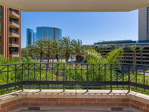3rd image of 500 W Harbor Dr Unit 410