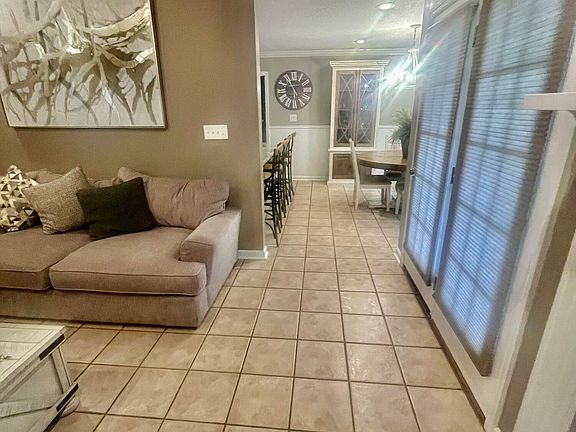 4th image of 1573 Alden Ln