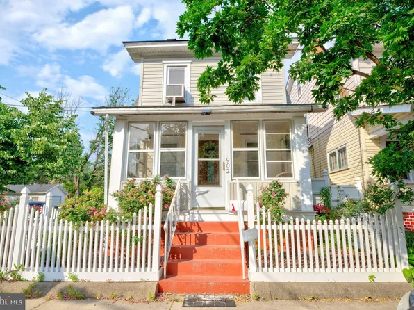 902 Fairmount Ave, Trenton, NJ 08629