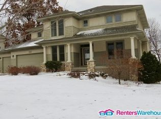 5940 Bryant Ln, Inver Grove Heights, MN 55076