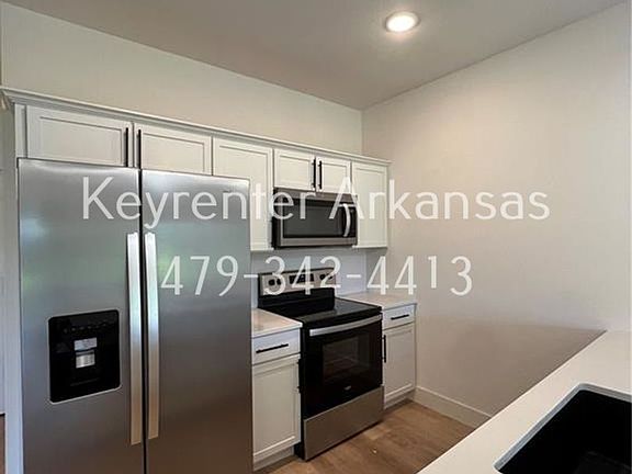 4th image of 2703 Livingston Sq #2