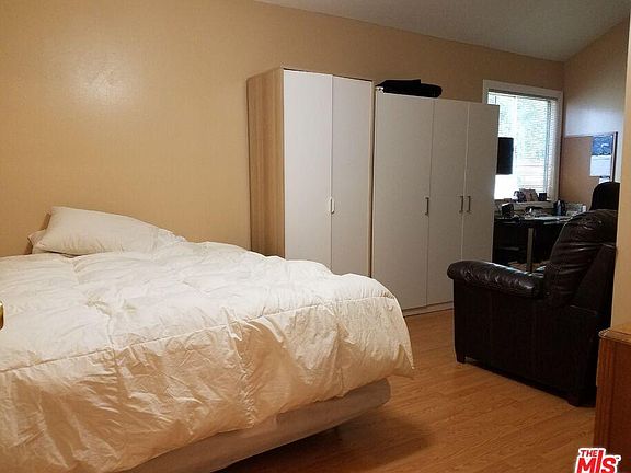 2nd image of 2213 Glendon Ave